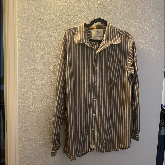 Wonderwall surf utility button down shirt XL - Picture 1 of 5